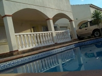 casa-con-piscina-1