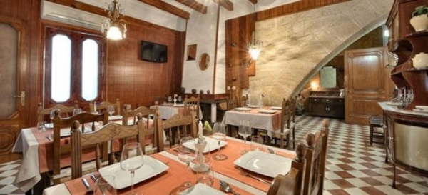 Hotel Restaurante Casa Ceremines
